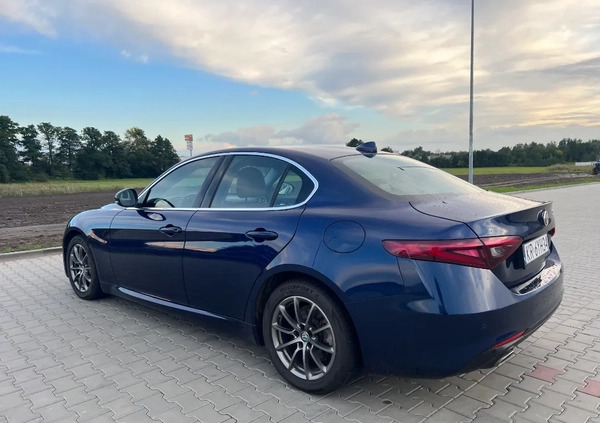 Alfa Romeo Giulia cena 97500 przebieg: 107000, rok produkcji 2019 z Kraków małe 277